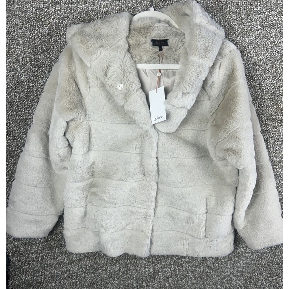 Quince Women Hooded Faux Fur Jacket Latte Outerwear Medium NWT Neutral Soft